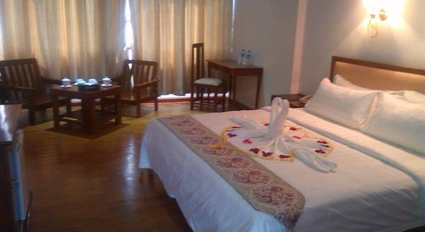Wilson Hotel Mandalay Buitenkant foto
