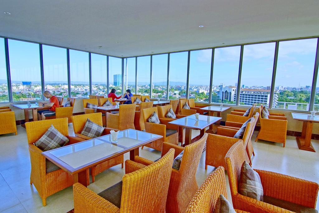 Wilson Hotel Mandalay Buitenkant foto
