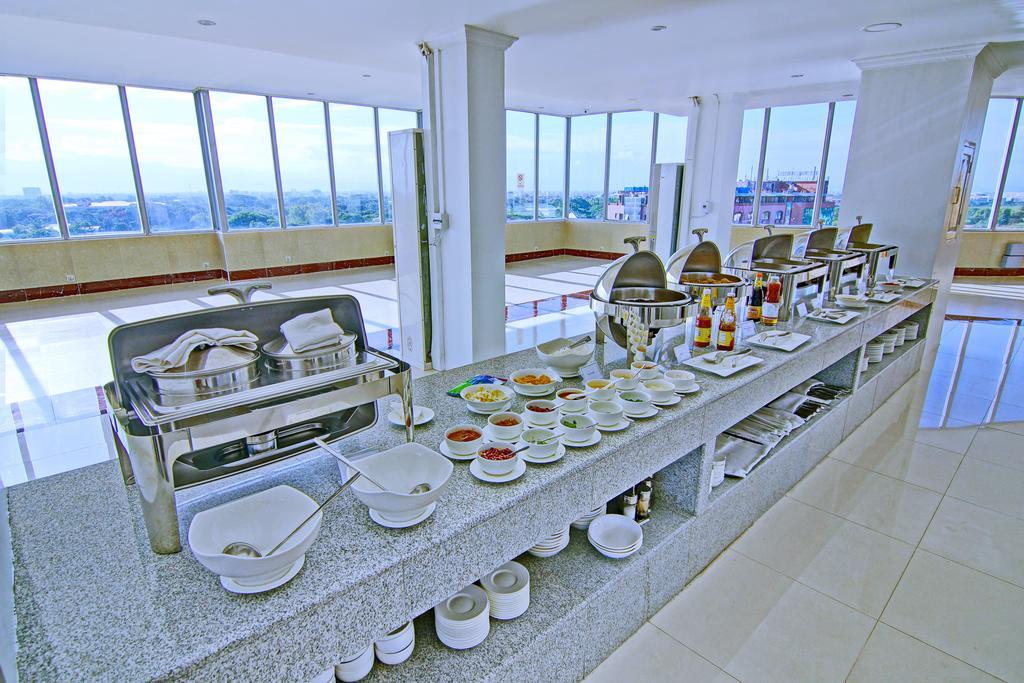 Wilson Hotel Mandalay Buitenkant foto