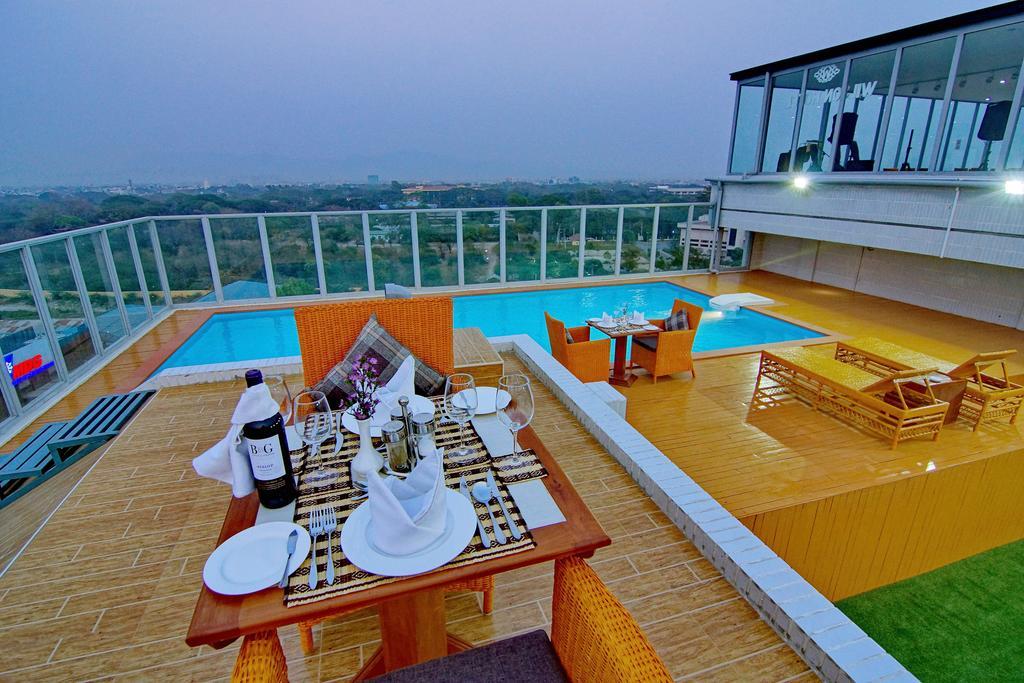 Wilson Hotel Mandalay Buitenkant foto