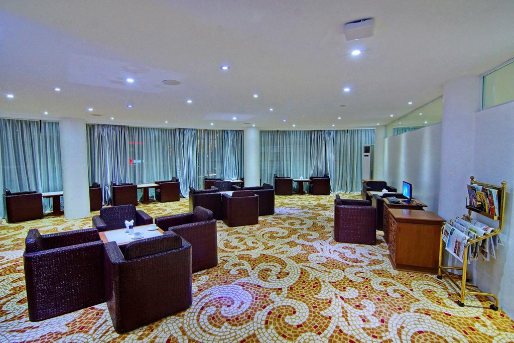 Wilson Hotel Mandalay Buitenkant foto