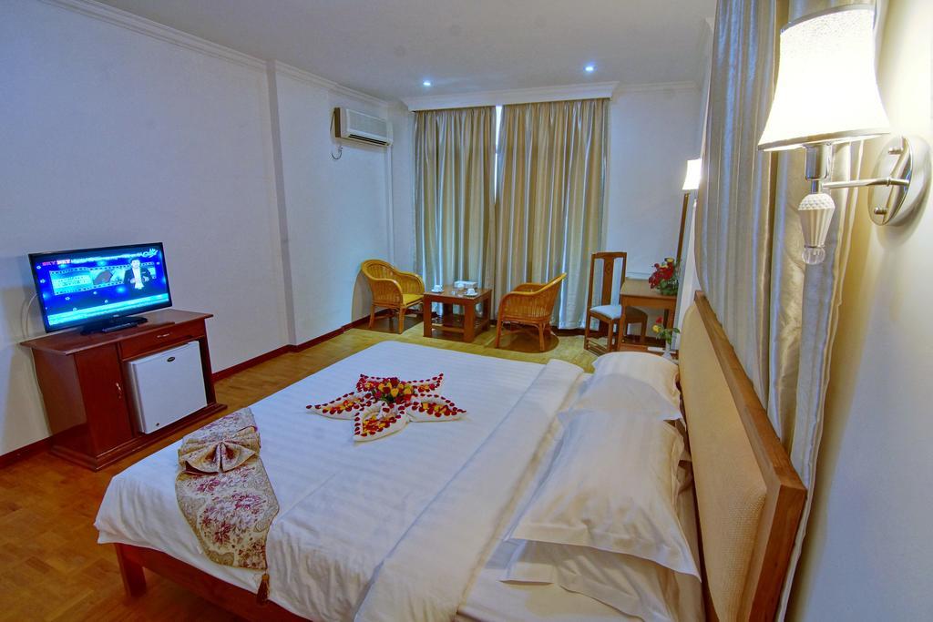 Wilson Hotel Mandalay Kamer foto