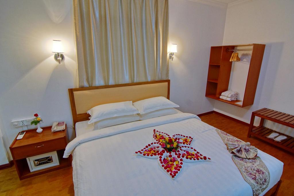 Wilson Hotel Mandalay Kamer foto