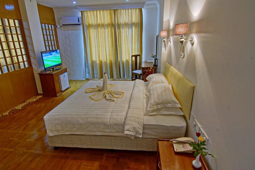 Wilson Hotel Mandalay Kamer foto