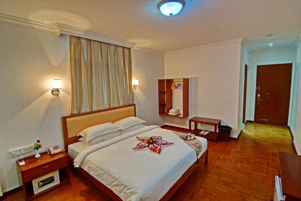 Wilson Hotel Mandalay Kamer foto