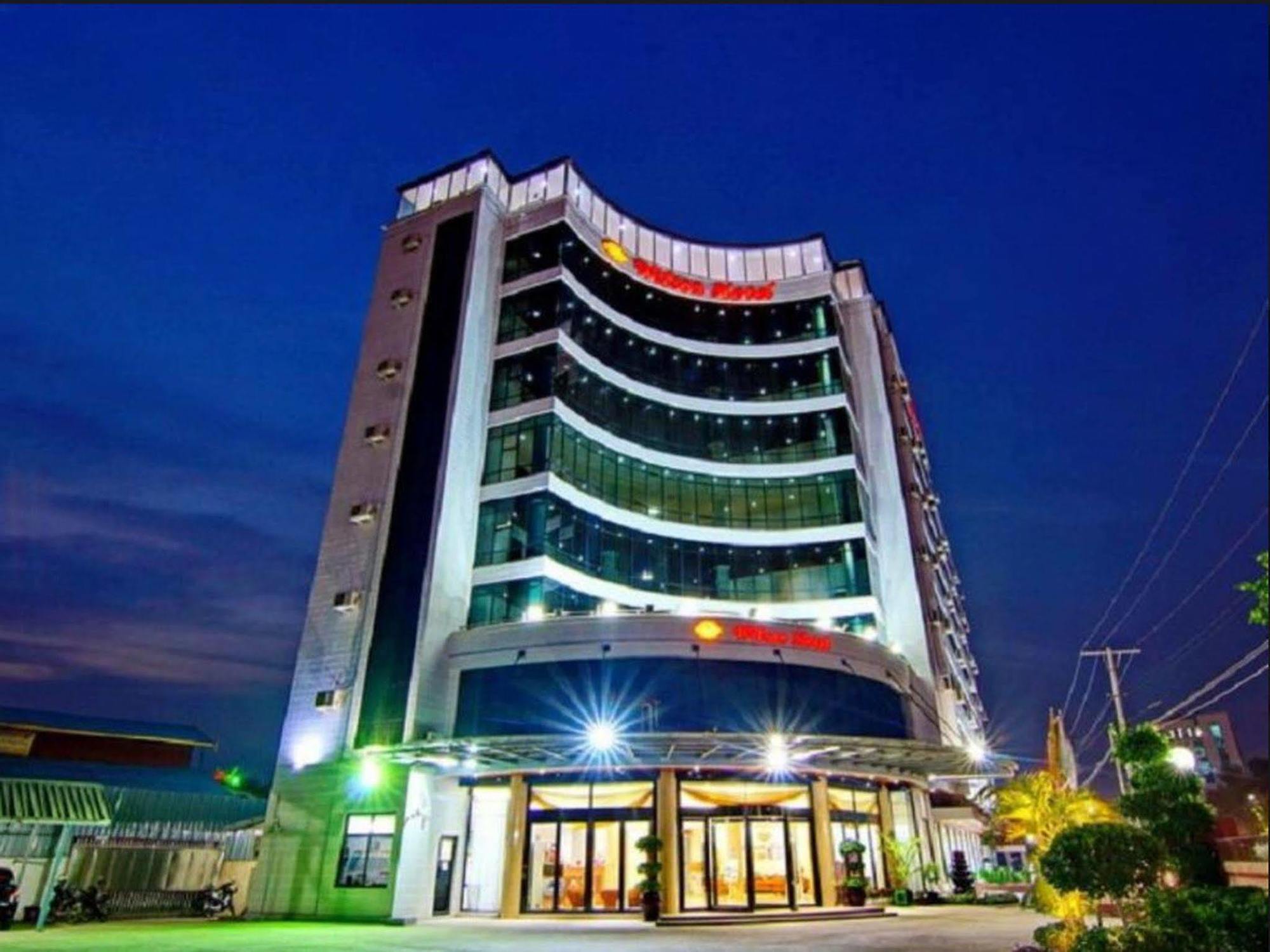 Wilson Hotel Mandalay Buitenkant foto