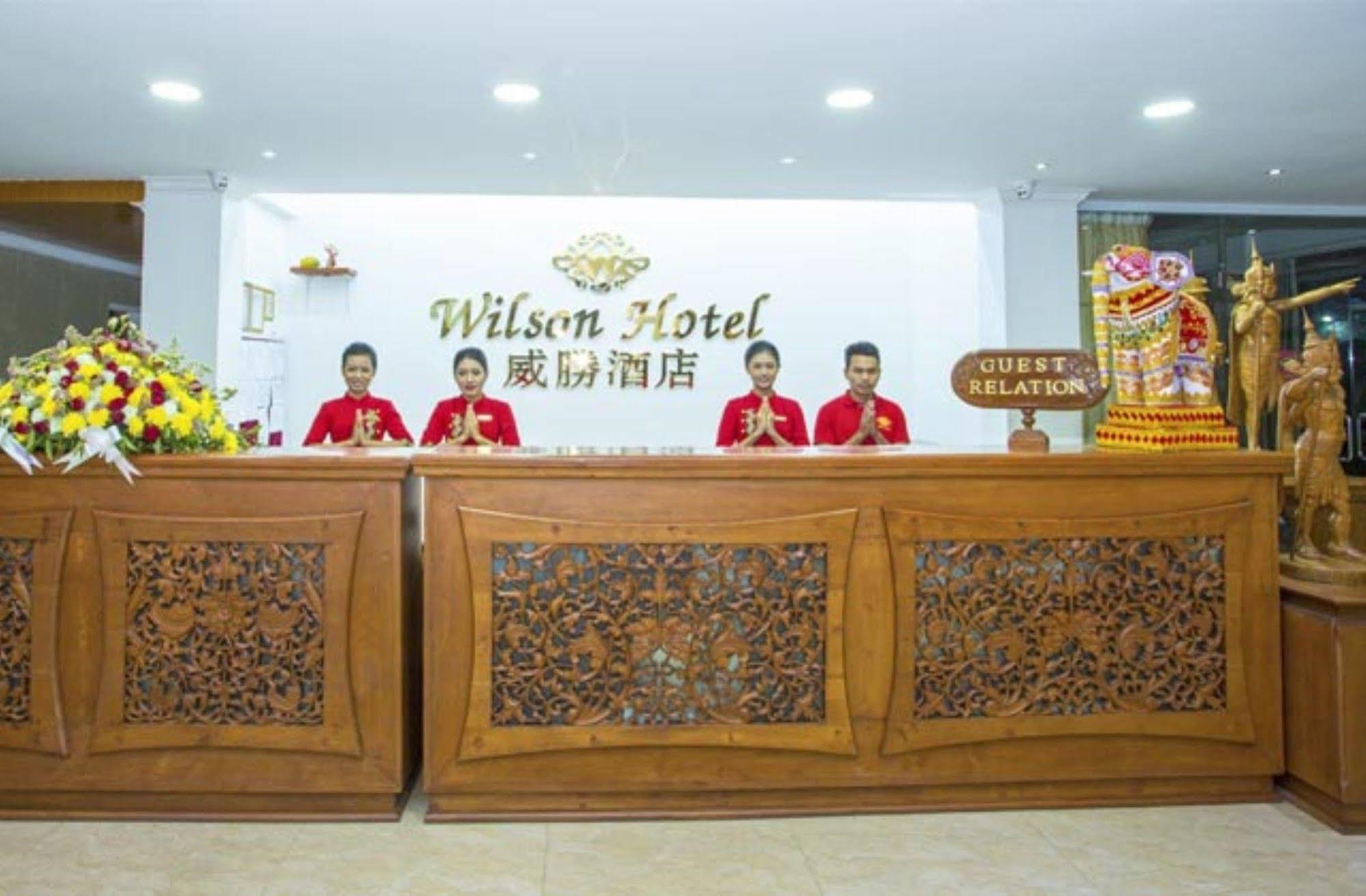 Wilson Hotel Mandalay Buitenkant foto